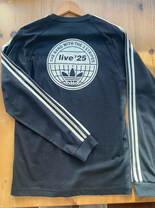 Camiseta Adidas Oasis World Tour L/S Negra
