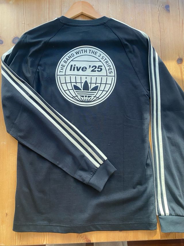 Camiseta Adidas Oasis World Tour L/S Negra