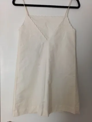 NUEVO CON ETIQUETAS Vestido Zara Beige Talla XS