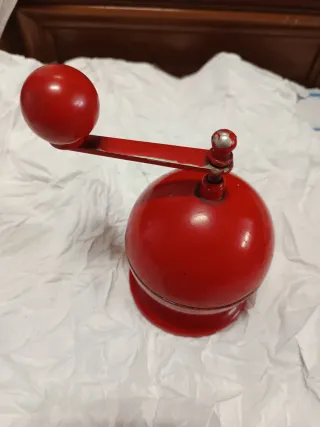 Macina caffè Tre Spade rossa