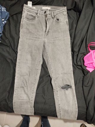 Levis Mile High Súper Skinny Gris