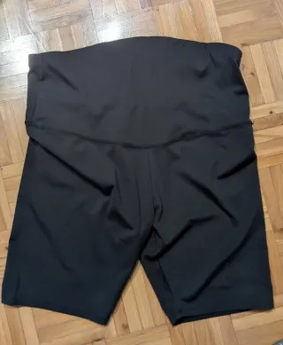 Mallas cortas premamá negras. Tienda Décimas