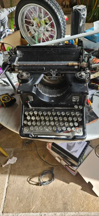 Máquina de escribir Olivetti M40