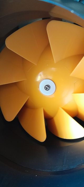 Extractor aire, cinta alum., tubo, placa ventana.