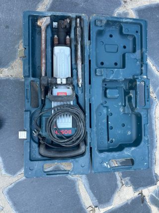 Martillo demoledor marca Bosch profesional