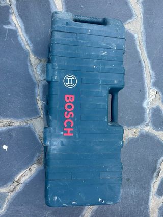 Martillo demoledor marca Bosch profesional