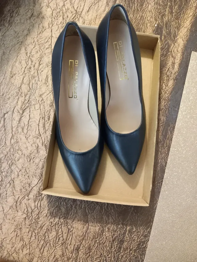 Zapatos de salón Di Palazzo piel azul marino.