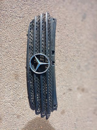 Parrilla Mercedes Vito