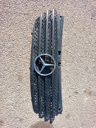 Parrilla Mercedes Vito