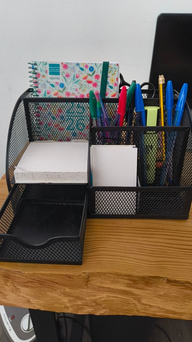 Organizador de escritorio negro