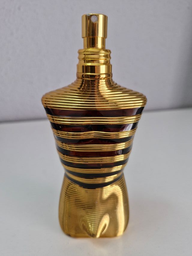 ENVASE - FIGURA - J.P.G. - LE MALE