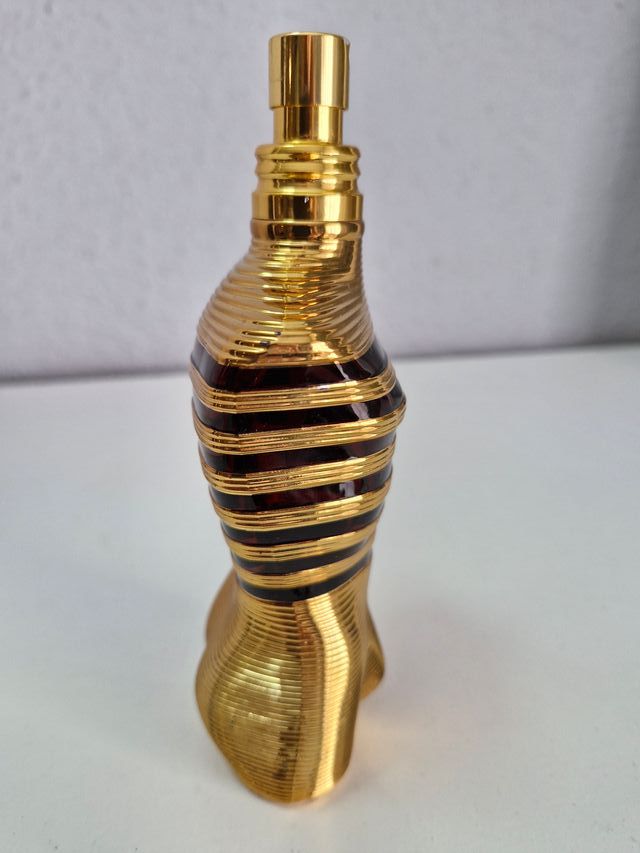 ENVASE - FIGURA - J.P.G. - LE MALE