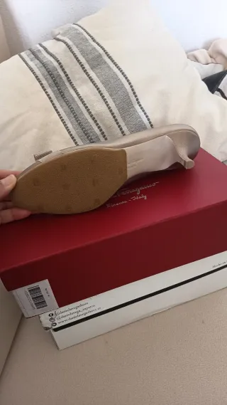 Salvatore Ferragamo Carla Lazo Vara Zapatos Salón