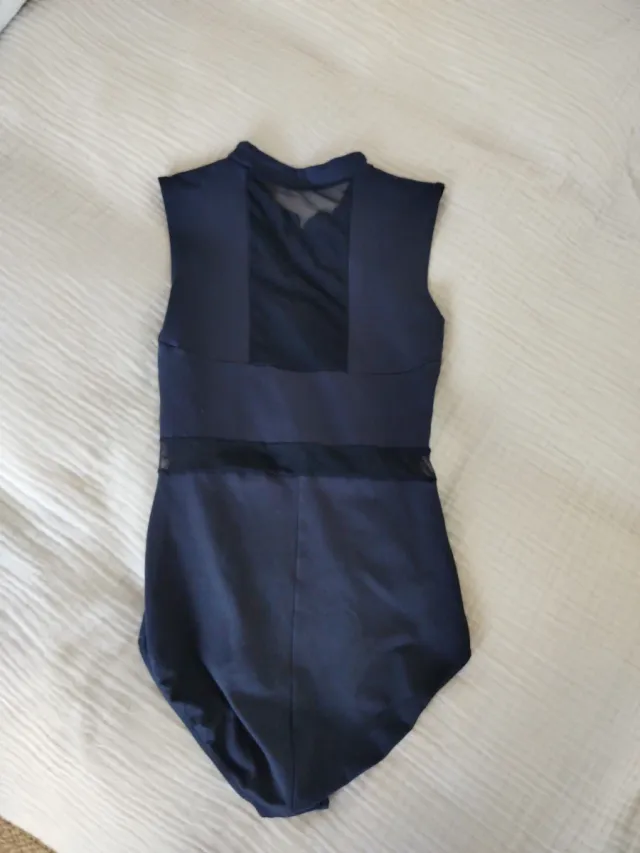 Body de baile negro con pedrería.