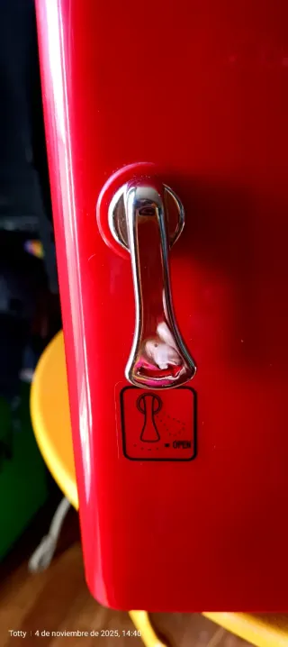 Mini Nevera Coca Cola Roja