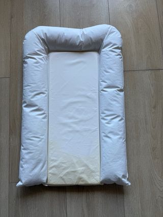 Cambiador de bebé con estampado de cebras