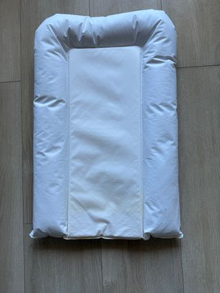 Cambiador de bebé con estampado de cebras