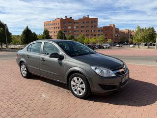 Opel Astra SEDAN 1.7 CDTI 125 CV