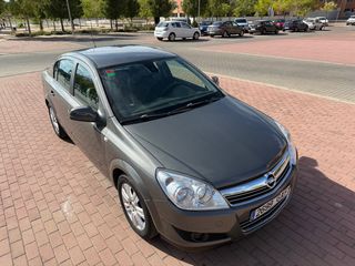 Opel Astra SEDAN 1.7 CDTI 125 CV