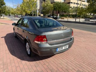 Opel Astra SEDAN 1.7 CDTI 125 CV