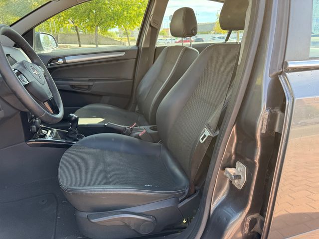 Opel Astra SEDAN 1.7 CDTI 125 CV