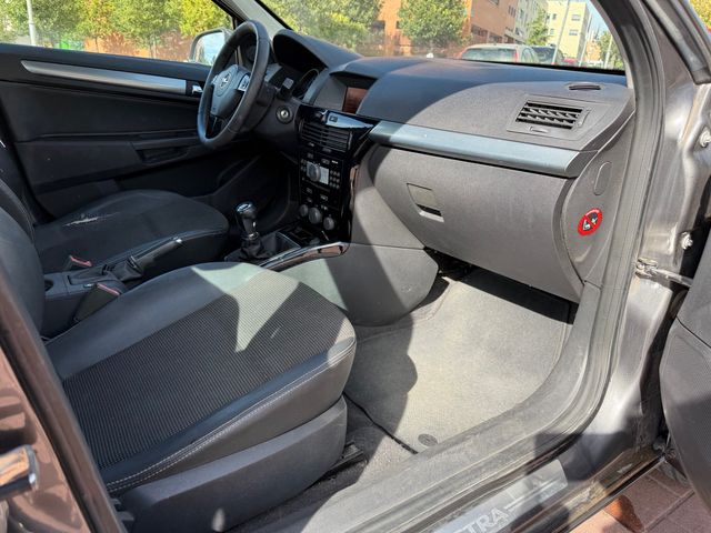 Opel Astra SEDAN 1.7 CDTI 125 CV