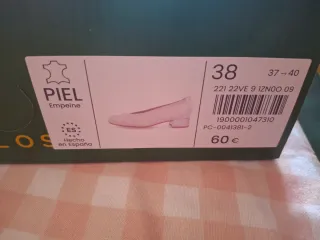 Zapatos Pitillos Beige y Dorado Talla 38