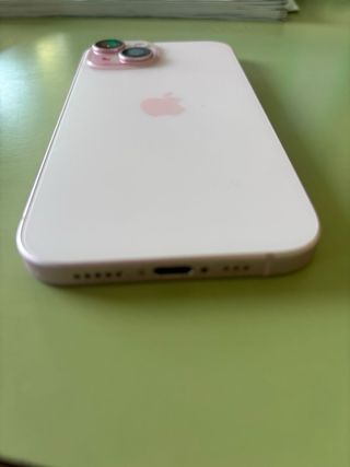 iPhone 15 Rosa 77% salud