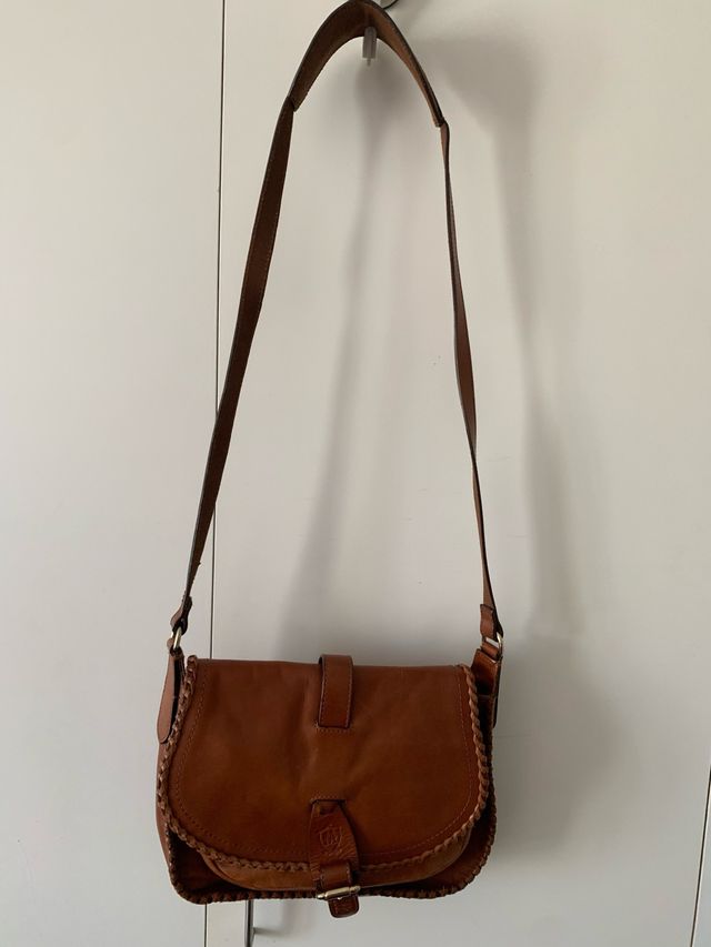 Bolso bandolera Massimo Dutti marrón piel