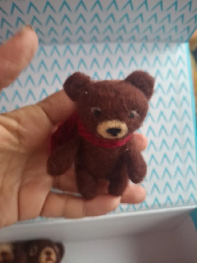 Oso de peluche fieltro hecho a mano