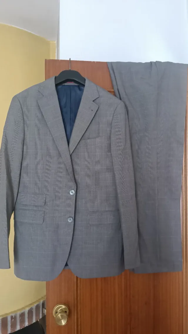 Traje Álvaro Moreno Gris