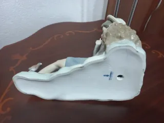 Figura Lladró niño con pájaro