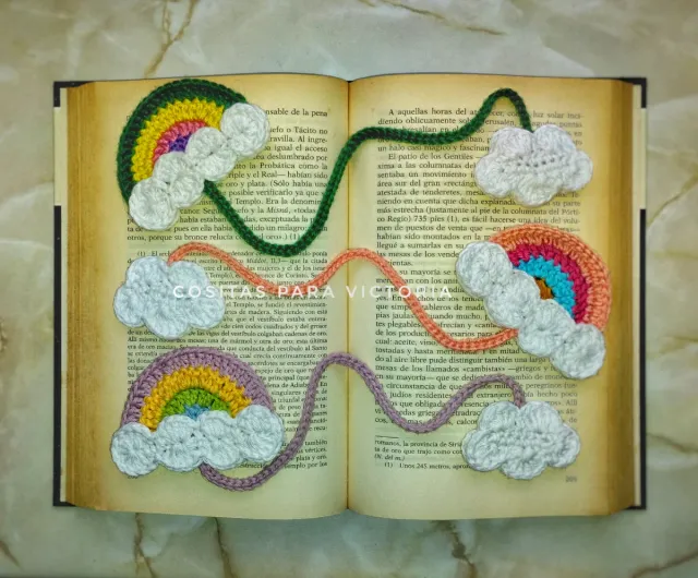 Regalo Navidad: Marcapáginas crochet arcoíris