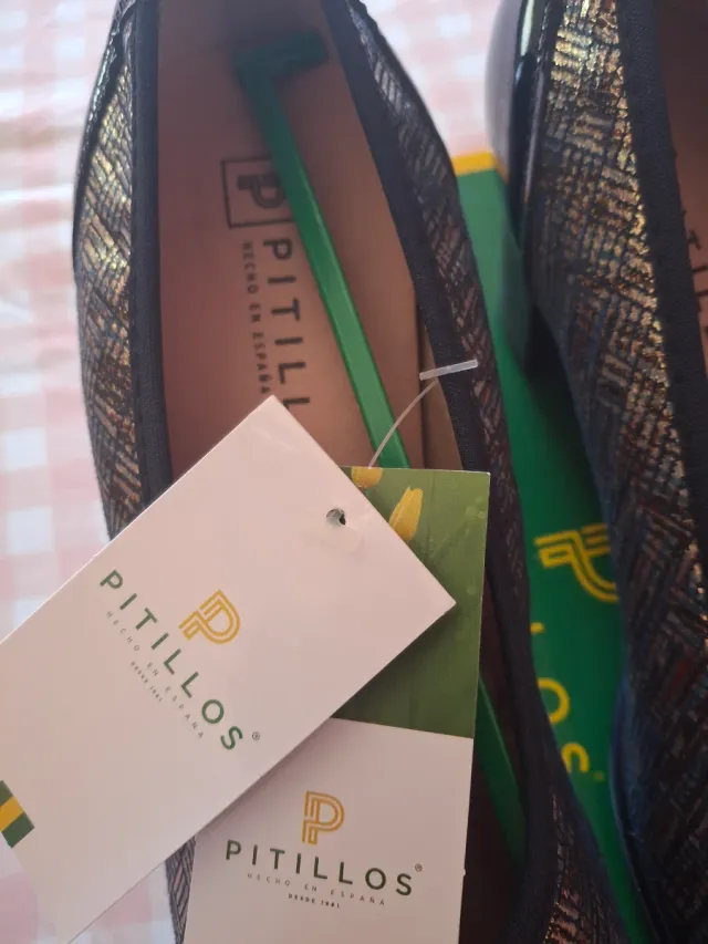 Zapatos Pitillos mujer negros y dorados