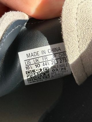 Adidas STDT Beige y Negro Talla 42