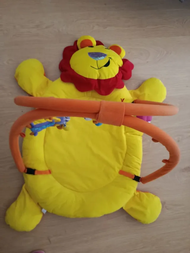 Alfombra de juegos para bebé león