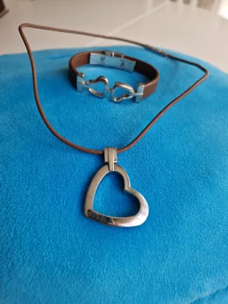 Conjunto Joyería Corazón Collar y Pulsera