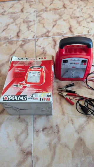 Cargador automático de baterías Novacar 10A