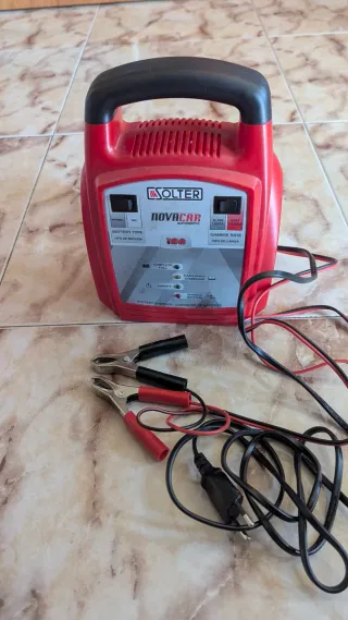 Cargador automático de baterías Novacar 10A
