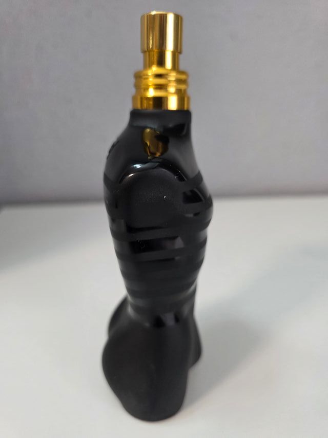 ENVASE - FIGURA - J.P.G. - LE MALE - LE PARFUM