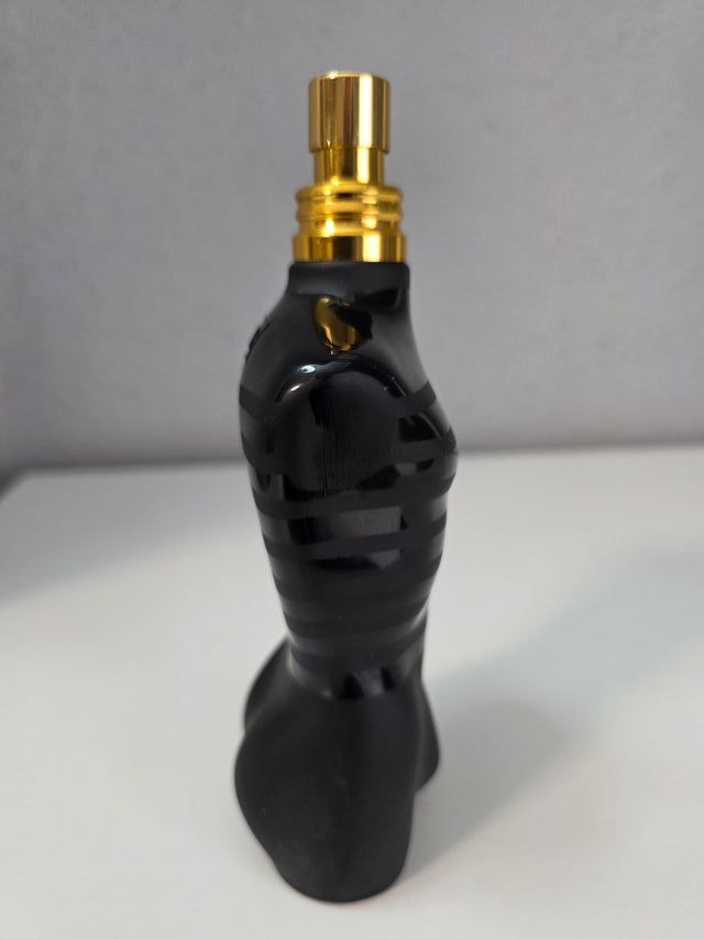 ENVASE - FIGURA - J.P.G. - LE MALE - LE PARFUM