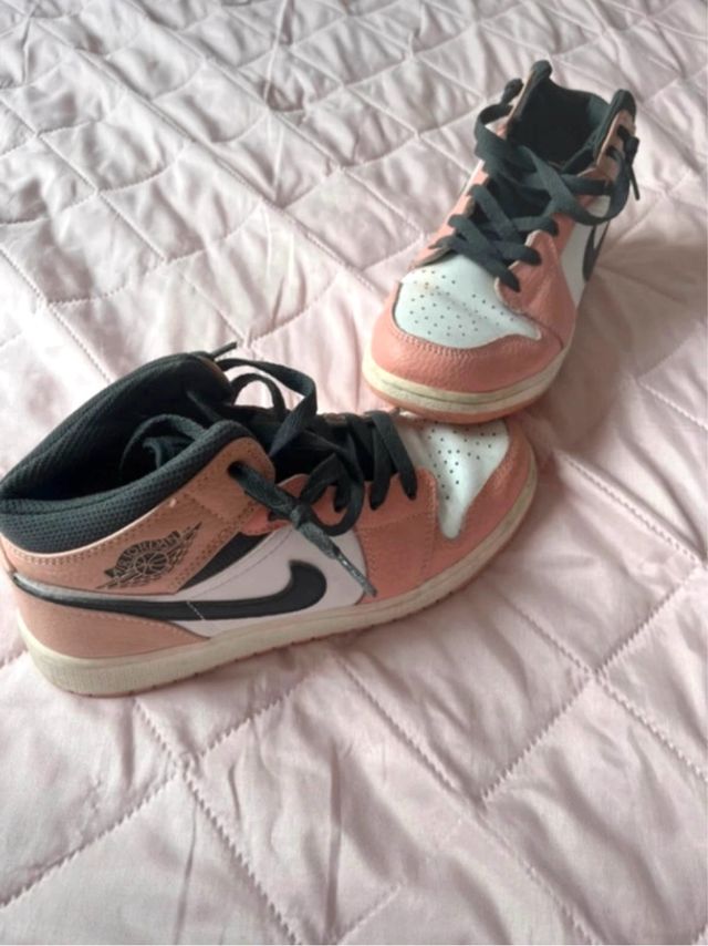 Zapatillas Jordan Rosa y Blanco