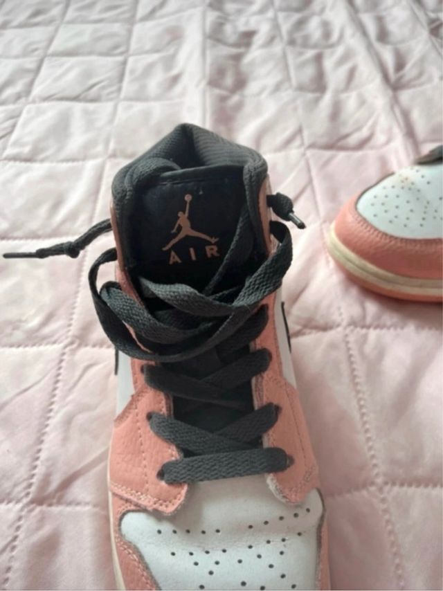 Zapatillas Jordan Rosa y Blanco