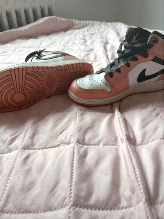 Zapatillas Jordan Rosa y Blanco