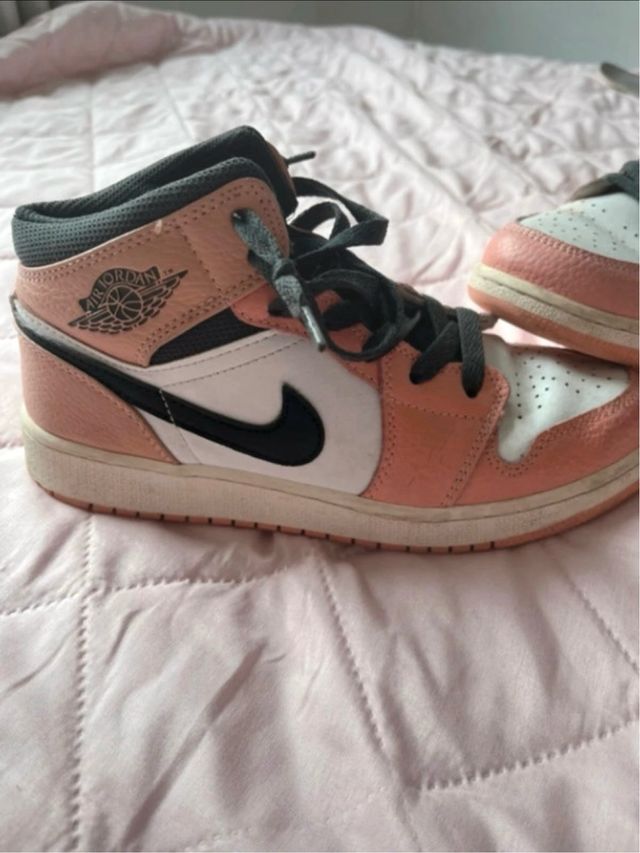 Zapatillas Jordan Rosa y Blanco