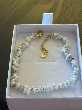 Bracciale con pietre bianche