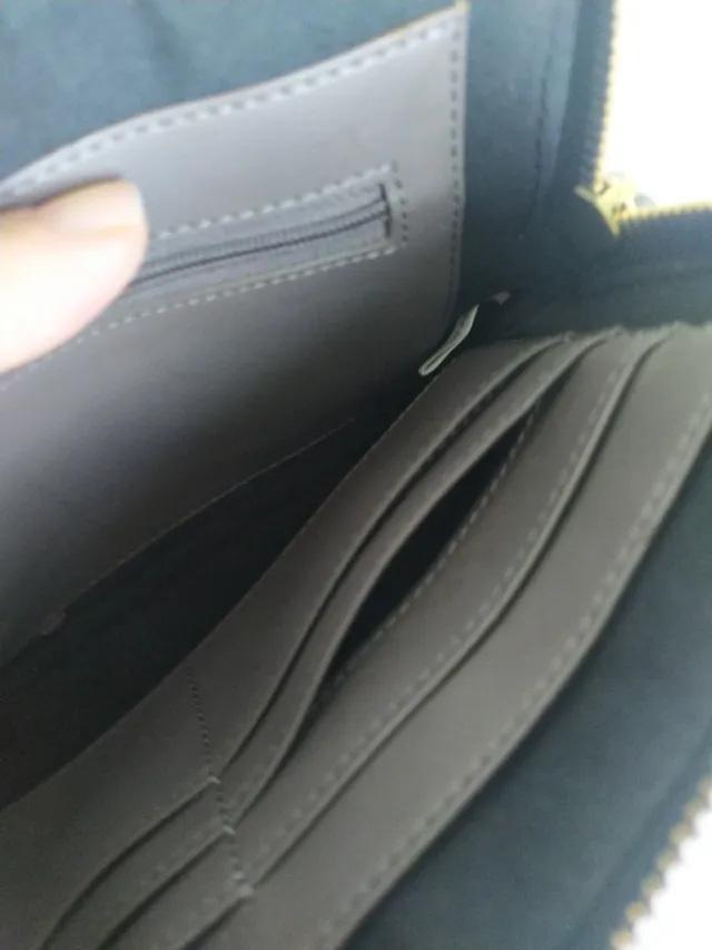 Cartera Clutch Calvin Klein Beige y Gris