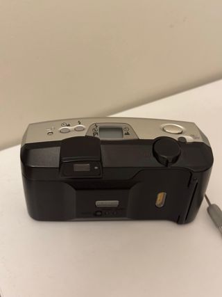 Cámara Pentax IQ Zoom 115V