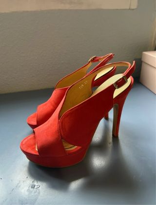 Zapatos tacón Laura Amat rojo talla 37