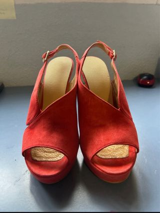 Zapatos tacón Laura Amat rojo talla 37